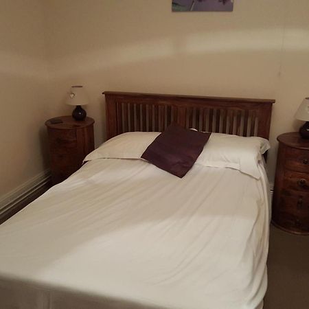 The Dolphin Hotel Wincanton Ruang foto