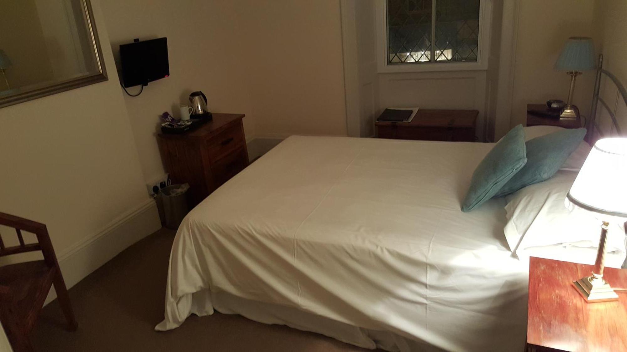 The Dolphin Hotel Wincanton Ruang foto