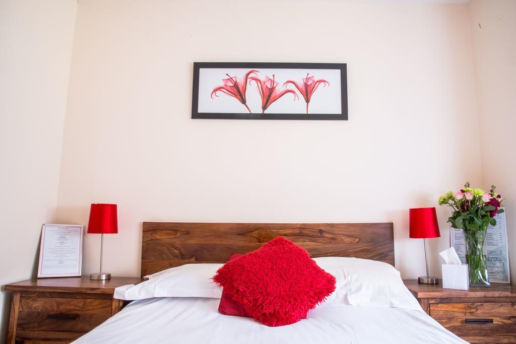 The Dolphin Hotel Wincanton Bagian luar foto