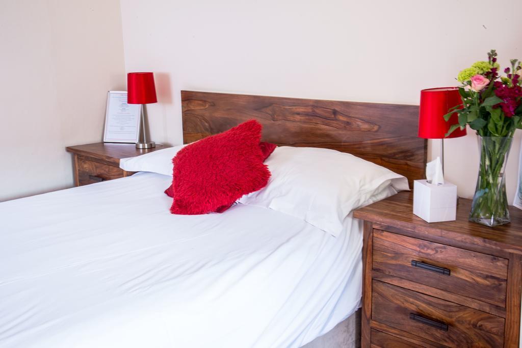 The Dolphin Hotel Wincanton Bagian luar foto
